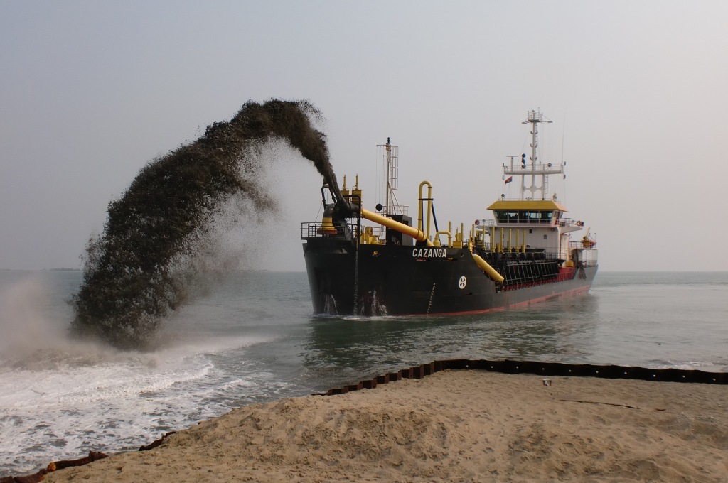 Trailer Suction Hopper Dredger - Cazanga